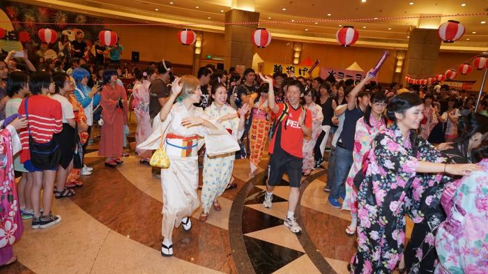 夏祭「面白祭」超萌小朋友浴衣show @九龙湾emax变成日本一样