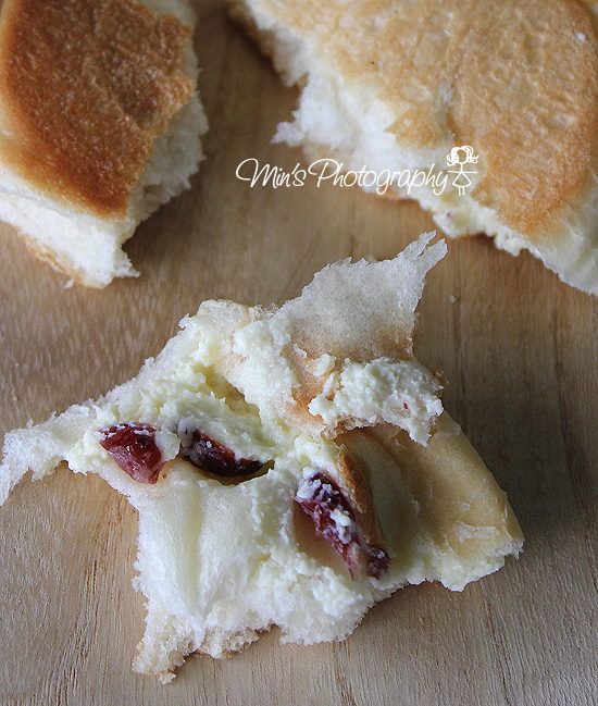 那时的回忆之"奶油乳酪扁面包" cranberry cream cheese bun