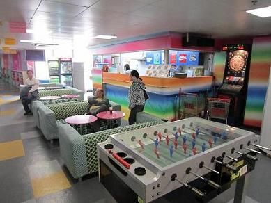 Dragon Bowling 仁愛堂保齡球場(屯門店)