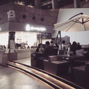 The Sky Bar (旺角店)